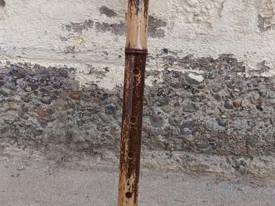 Flauta pentatónica tipo shakuhachi.